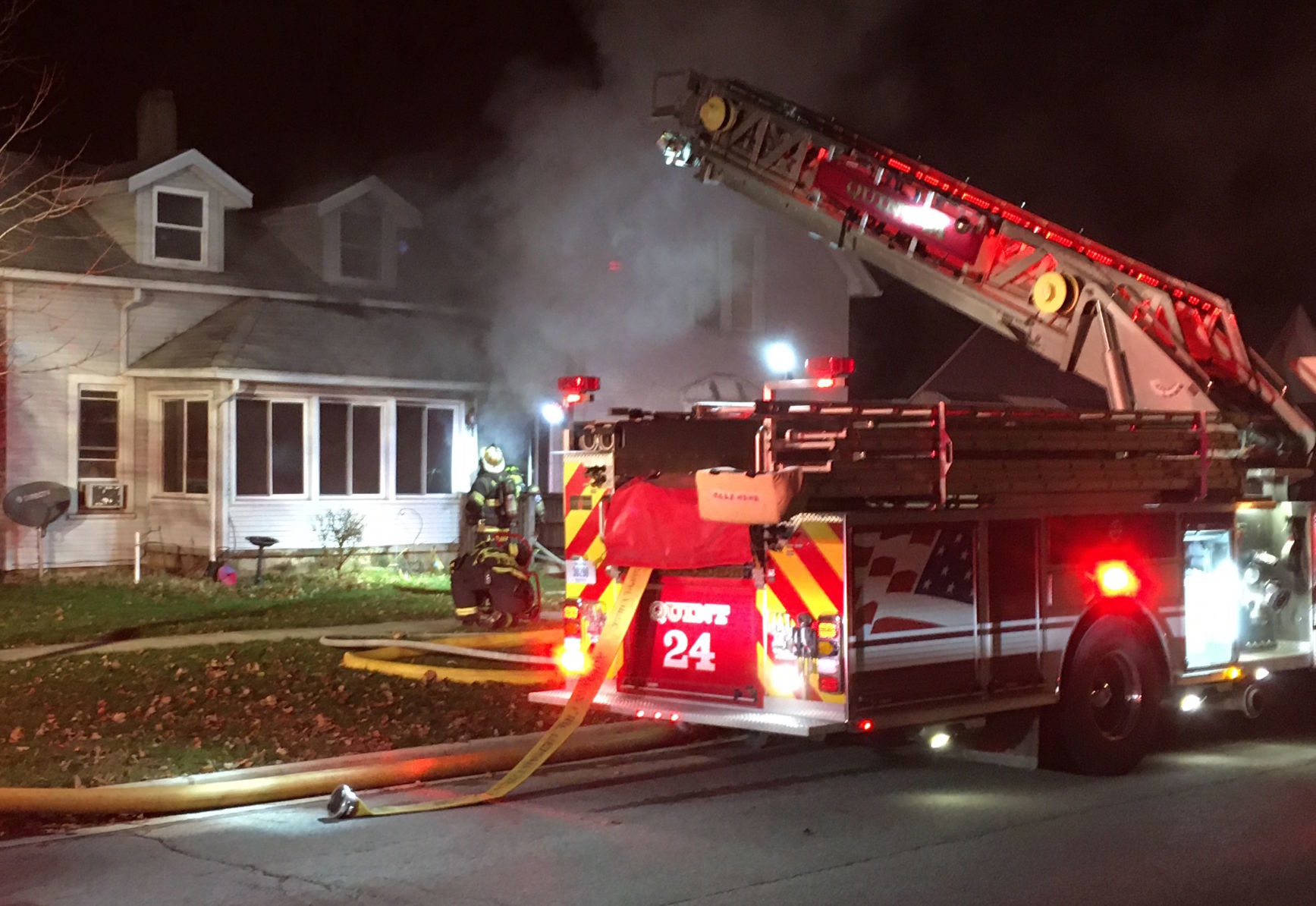 Smoke pours from east Auburn home